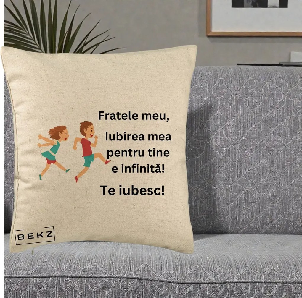 Cadou pentru Frate - Perna Personalizata Fratele Meu Te Iubesc Copii Alergand Colorat, 40x40 cm, Bej, Husa Detasabila, Perna Inclusa, BEKZ®