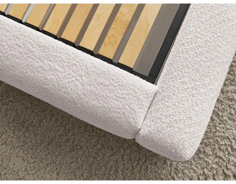 Pat matrimonial alb tapițat cu spațiu de depozitare cu somieră 180x200 cm Orlane – Bobochic Paris