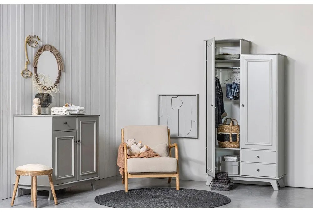 Șifonier de copii gri deschis din lemn de pin 98x190 cm Lily – WOOOD