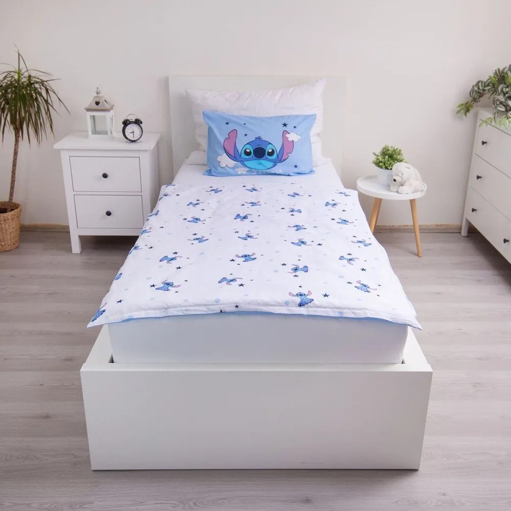 Lenjerie de pat pentru copii albastră din bumbac pentru pătuț 100x135 cm Lilo &amp; Stitch "Clouds" – Jerry Fabrics