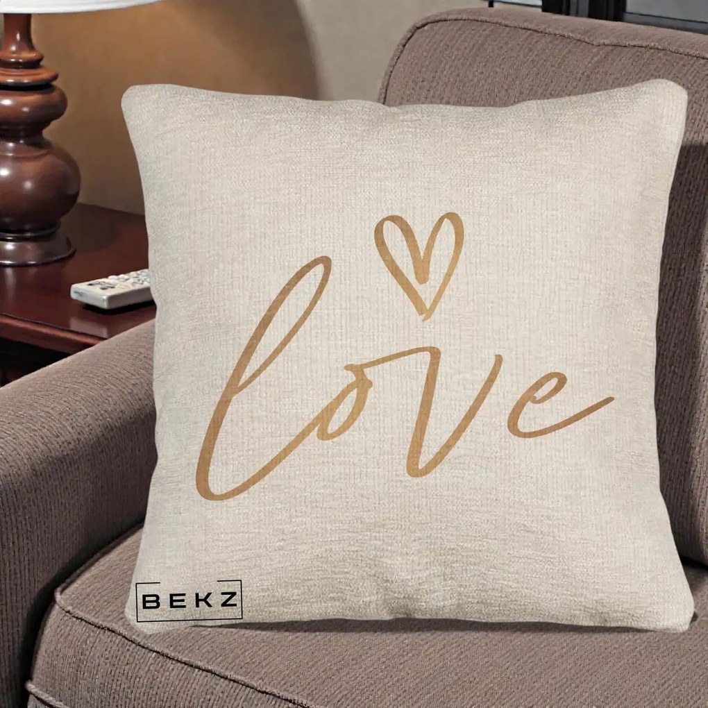 Perna Decorativa Love Caligrafie Aurie, 40x40 cm, Bej Canapea, Husa Detasabila, Perna Inclusa, BEKZ®
