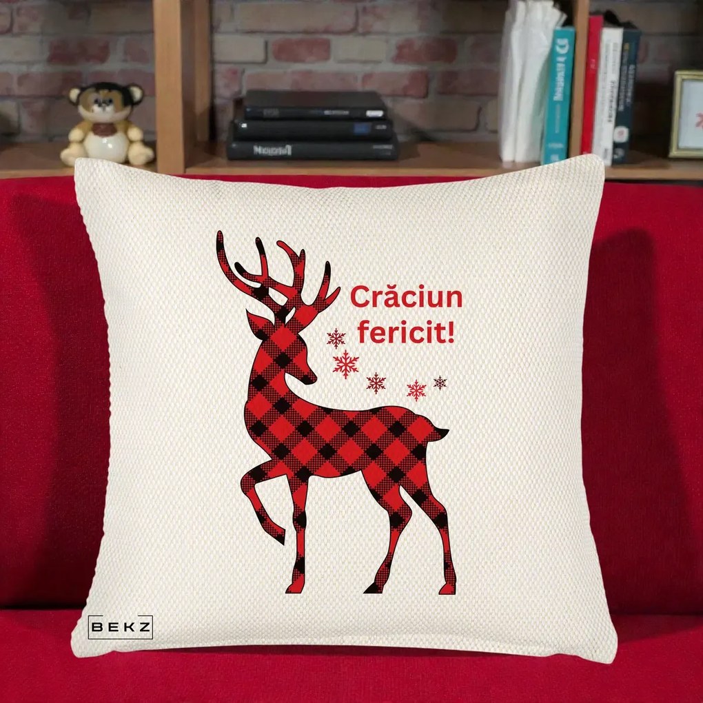 Perna Decorativa Ren Tartan Craciun Fericit, 40x40 cm, Crem Reliefat, Husa Detasabila, Perna Inclusa, BEKZ®