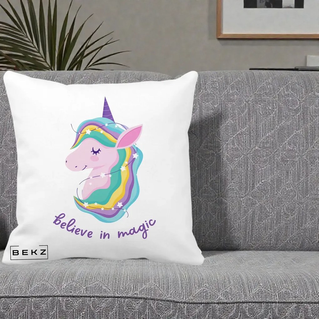 Perna Decorativa Unicorn Believe in Magic, 40x40 cm, Alba Mata, Husa Detasabila, Perna Inclusa, BEKZ®