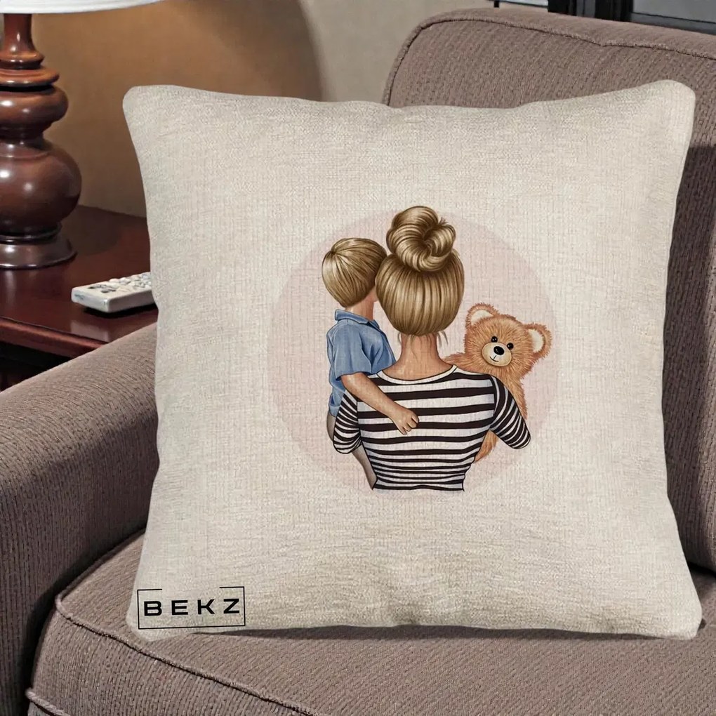 Cadou pentru Mama - Perna Personalizata Mama si Baietelul cu Ursulet, 40x40 cm, Bej Canapea, Husa Detasabila, Perna Inclusa, BEKZ®
