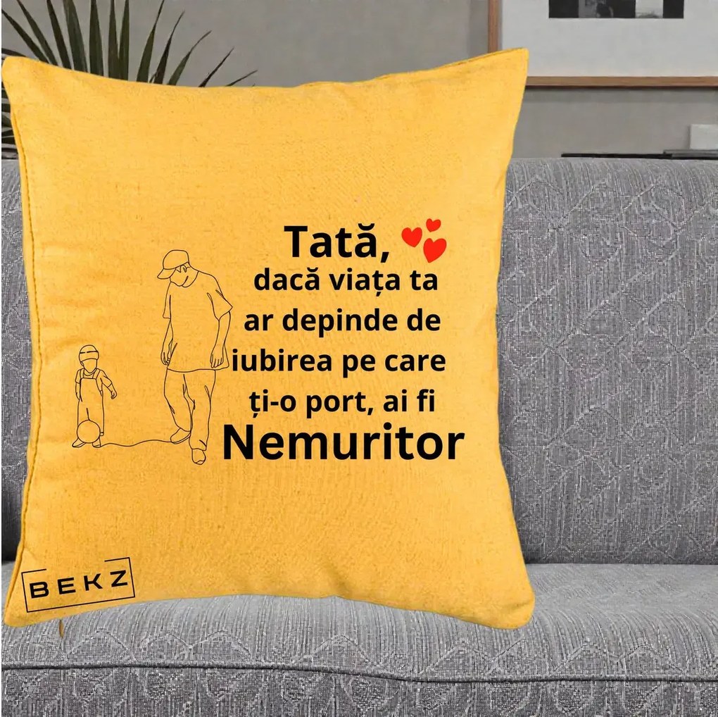 Cadou pentru Tata - Perna Personalizata Tata Nemuritor Joaca cu Mingea, 40x40 cm, Galben, Husa Detasabila, Perna Inclusa, BEKZ®