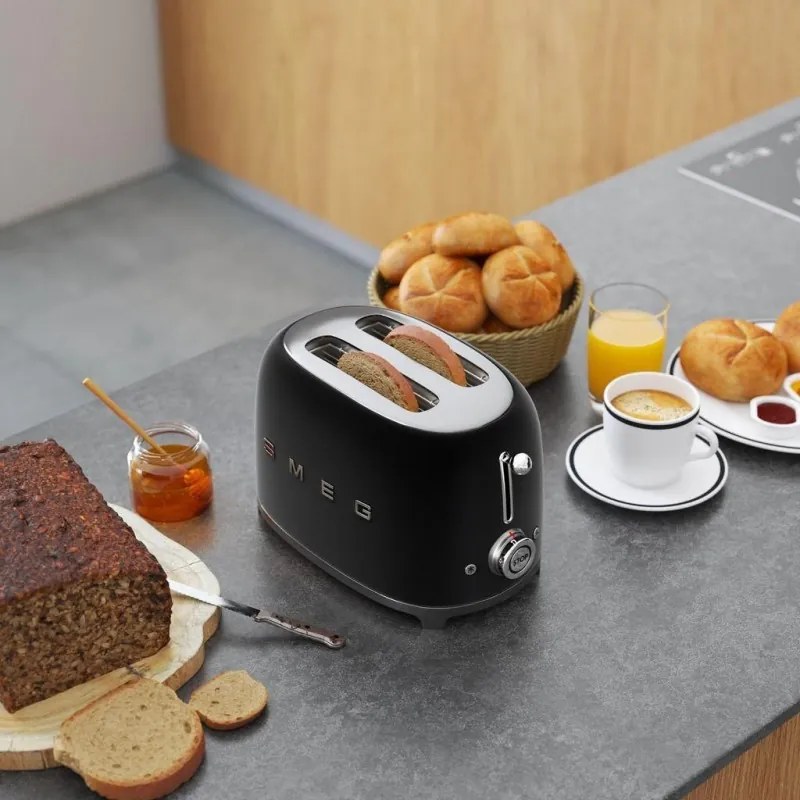 Prаjitor de pаine SMEG 50's Style TSF01BLMEU, 950 W, 2 felii, 6 trepte, Tava pentru firimituri, Cablu integrat, Otel inoxidabil, Negru mat