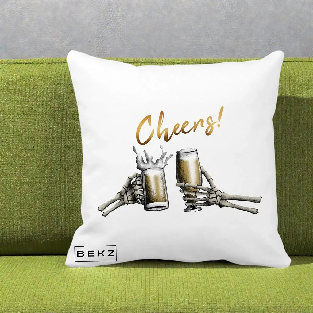 Perna Decorativa Halloween Cheers Schelete cu Bere, 40x40 cm, Alba Mata, Husa Detasabila, Perna Inclusa, BEKZ®