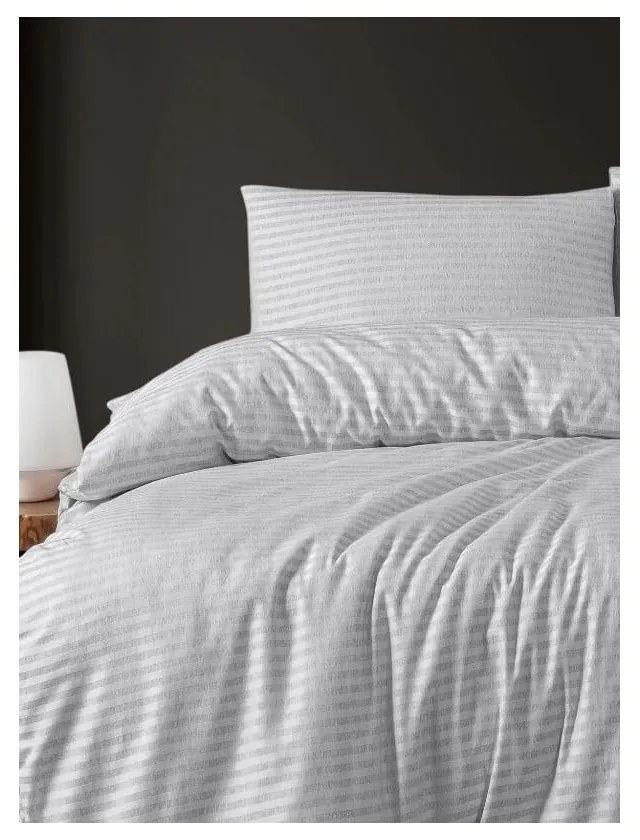 Lenjerie de pat gri deschis pentru pat dublu/canapea extinsă cu cearceaf inclus/cu 4 piese 200x220 cm – Mila Home