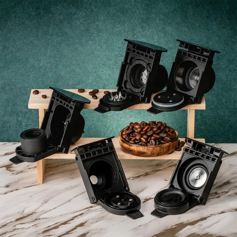 La mâna a doua: Espressor cafea macinata si capsule 8in1 Oliver Voltz OV51171N8M, 1450W, 1 L, 5 adaptoare, 19 bar, Negru/Argintiu