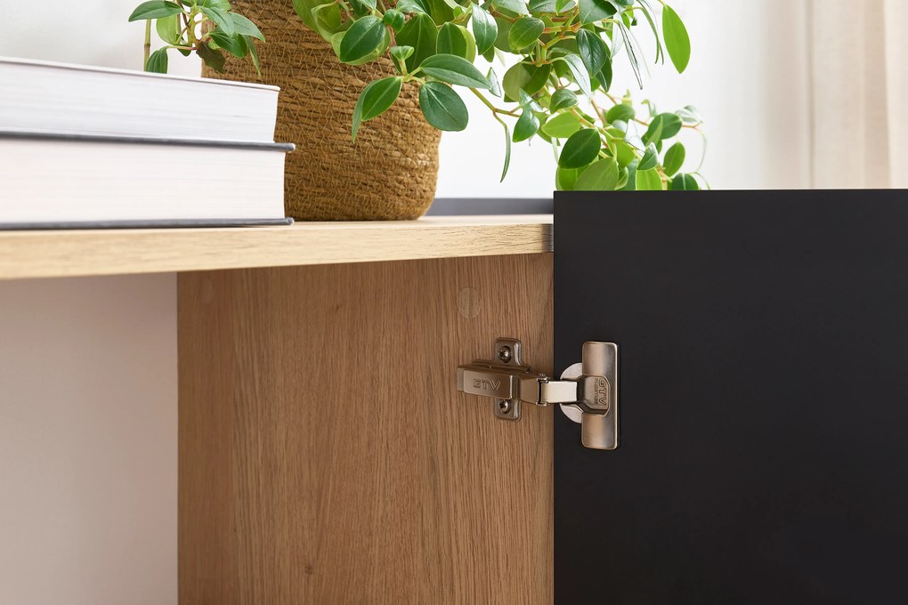 Comodă TV cu picioare metalice Desin 220 cm - negru mat / stejar nagano