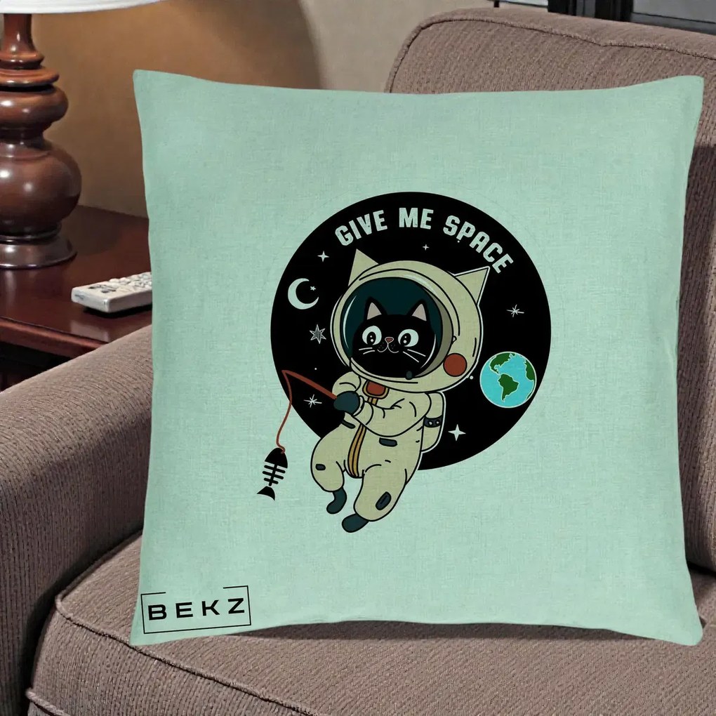 Perna Decorativa Give Me Space Pisica Astronaut, 40x40 cm, Verde Menta, Husa Detasabila, Perna Inclusa, BEKZ®