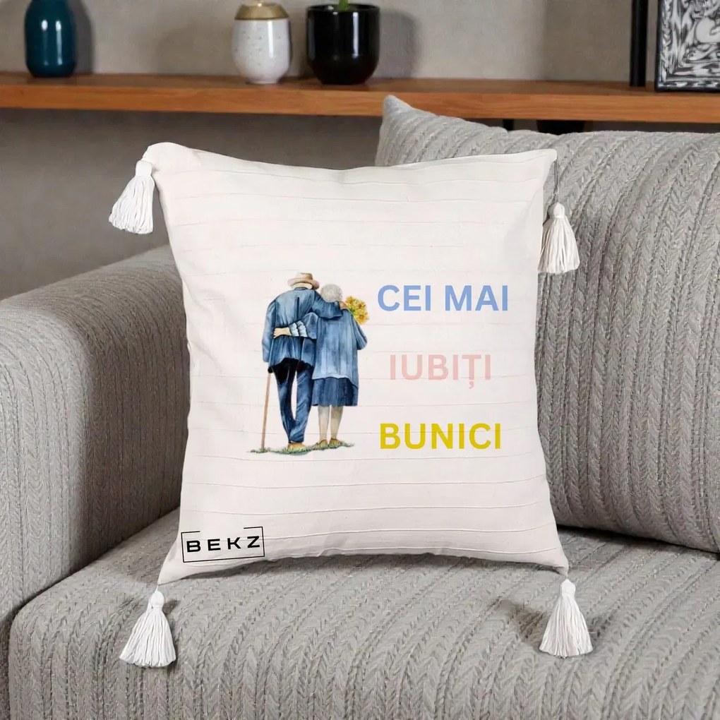 Cadou pentru Bunici - Perna Personalizata Cei Mai Iubiti Bunici Acuarela Spate, 40x40 cm, Bej cu Franjuri, Husa Detasabila, Perna Inclusa, BEKZ®