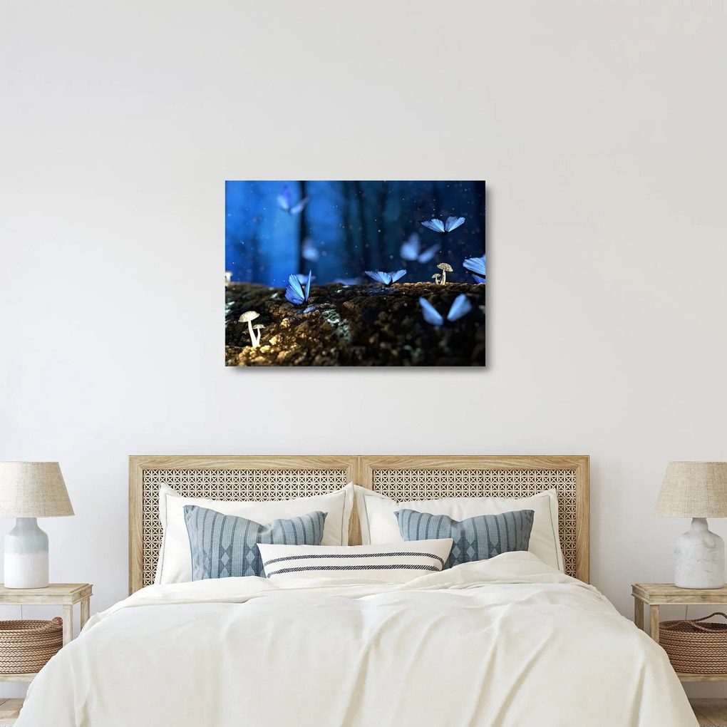 Tablou pe sticlă cu fluturi alabstre (70x50 cm)