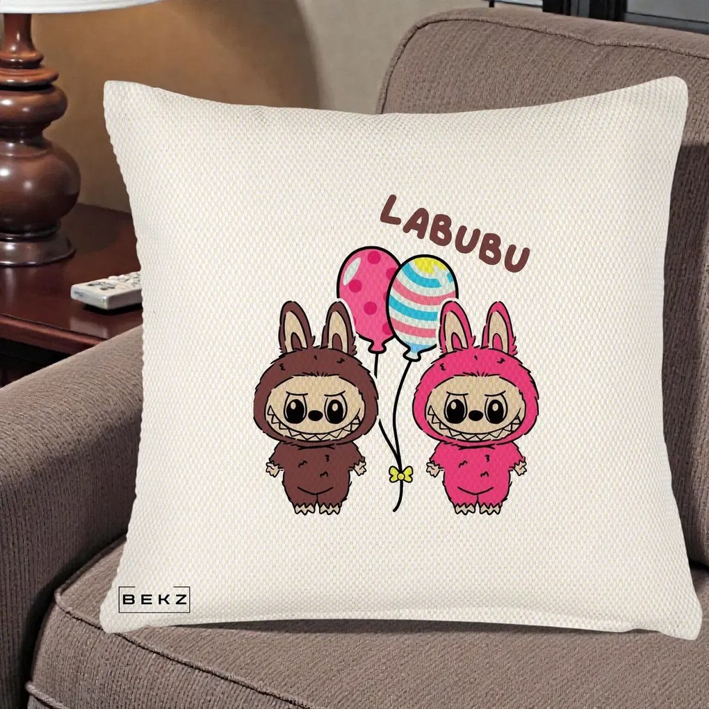 Perna Personalizata Labubu Cuplu cu Baloane, 40x40 cm, Crem Reliefat, Husa Detasabila, Perna Inclusa, BEKZ®