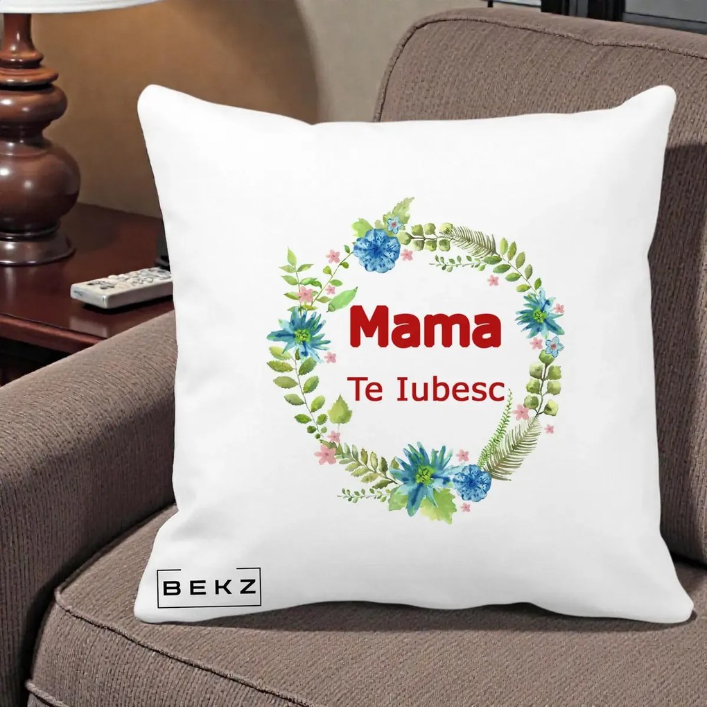 Cadou pentru Mama - Perna Personalizata Mama Te Iubesc Flori Albastre, 40x40 cm, Alba Mata, Husa Detasabila, Perna Inclusa, BEKZ®