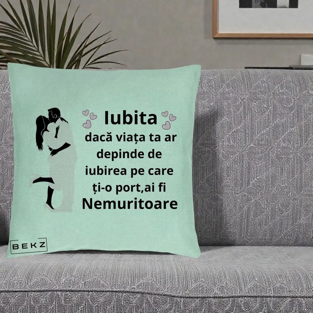 Cadou pentru Iubita - Perna Personalizata Iubita Nemuritoare cu Siluete de Cuplu, 40x40 cm, Verde Menta, Husa Detasabila, Perna Inclusa, BEKZ®