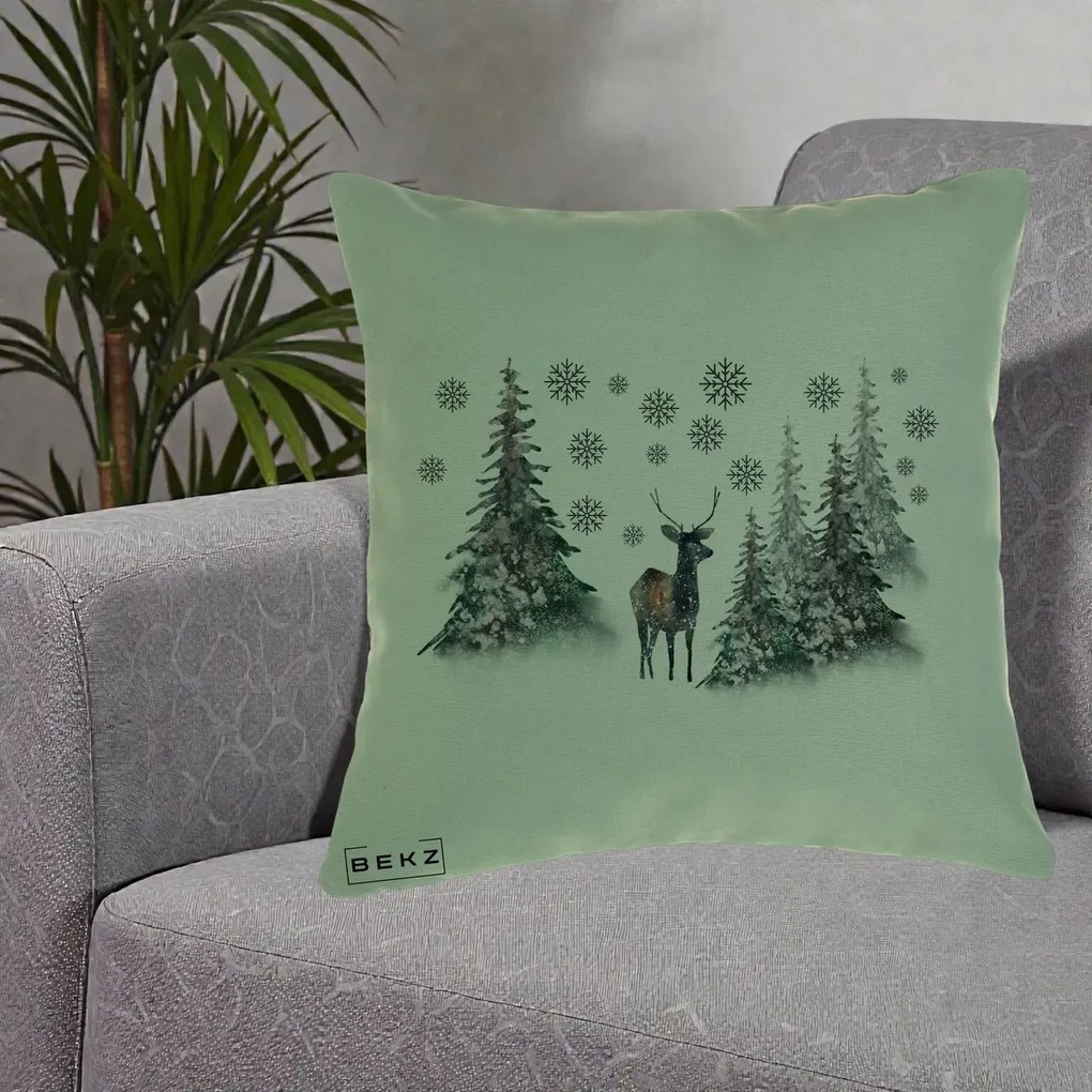 Perna Decorativa Ren in Padure Inzapezita, 40x40 cm, Verde, Husa Detasabila, Perna Inclusa, BEKZ®