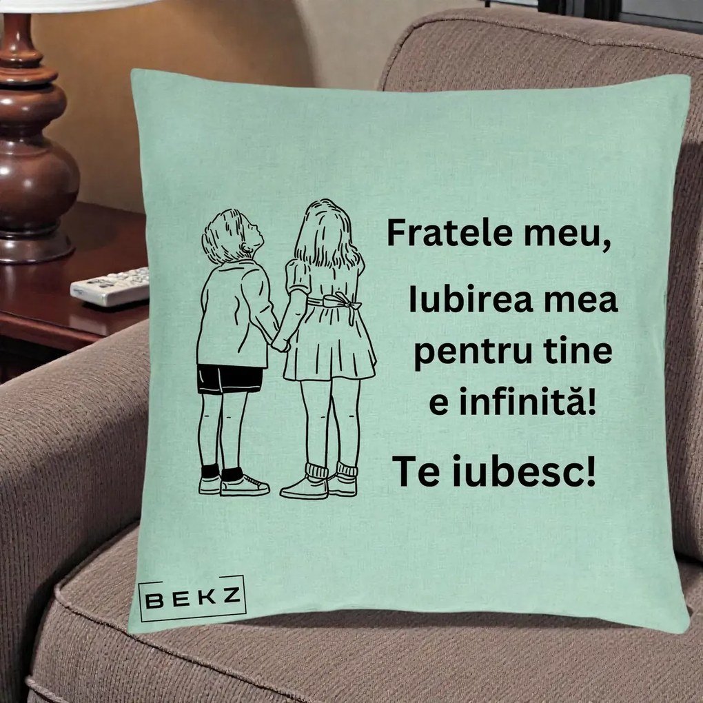 Cadou pentru Frate - Perna Personalizata Fratele Meu Te Iubesc Copii Tinand Maini Line Art, 40x40 cm, Verde Menta, Husa Detasabila, Perna Inclusa, BEKZ®