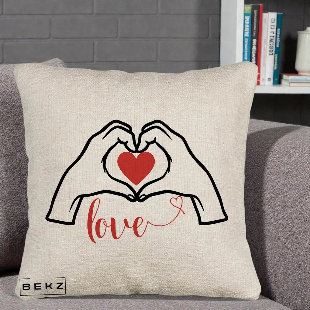 Perna Decorativa Love Maini Inima cu Inscriptie Love Rosu, 40x40 cm, Bej Canapea, Husa Detasabila, Perna Inclusa, BEKZ®