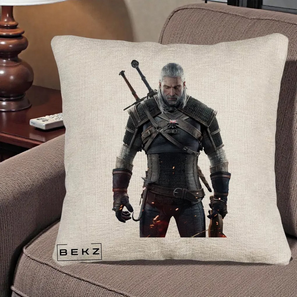 Perna Personalizata The Witcher Geralt of Rivia Portret, 40x40 cm, Bej Canapea, Husa Detasabila, Perna Inclusa, BEKZ®