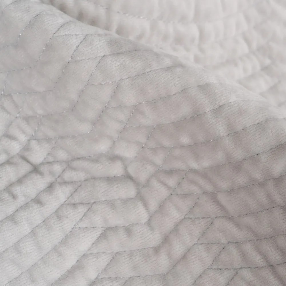 Cuvertură crem matlasată din catifea 180x260 cm – Ixia