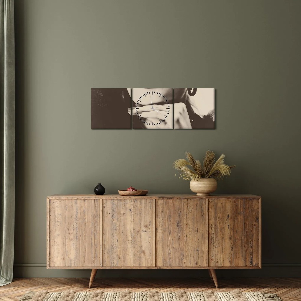 Tablou - Vintage, poza unei femei (cu ceas) (90x30 cm)
