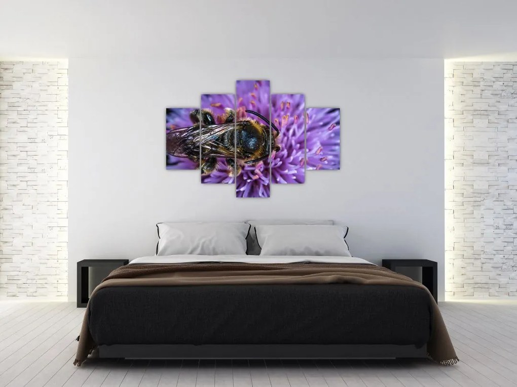 Tablou cu albina pe floare (150x105 cm)