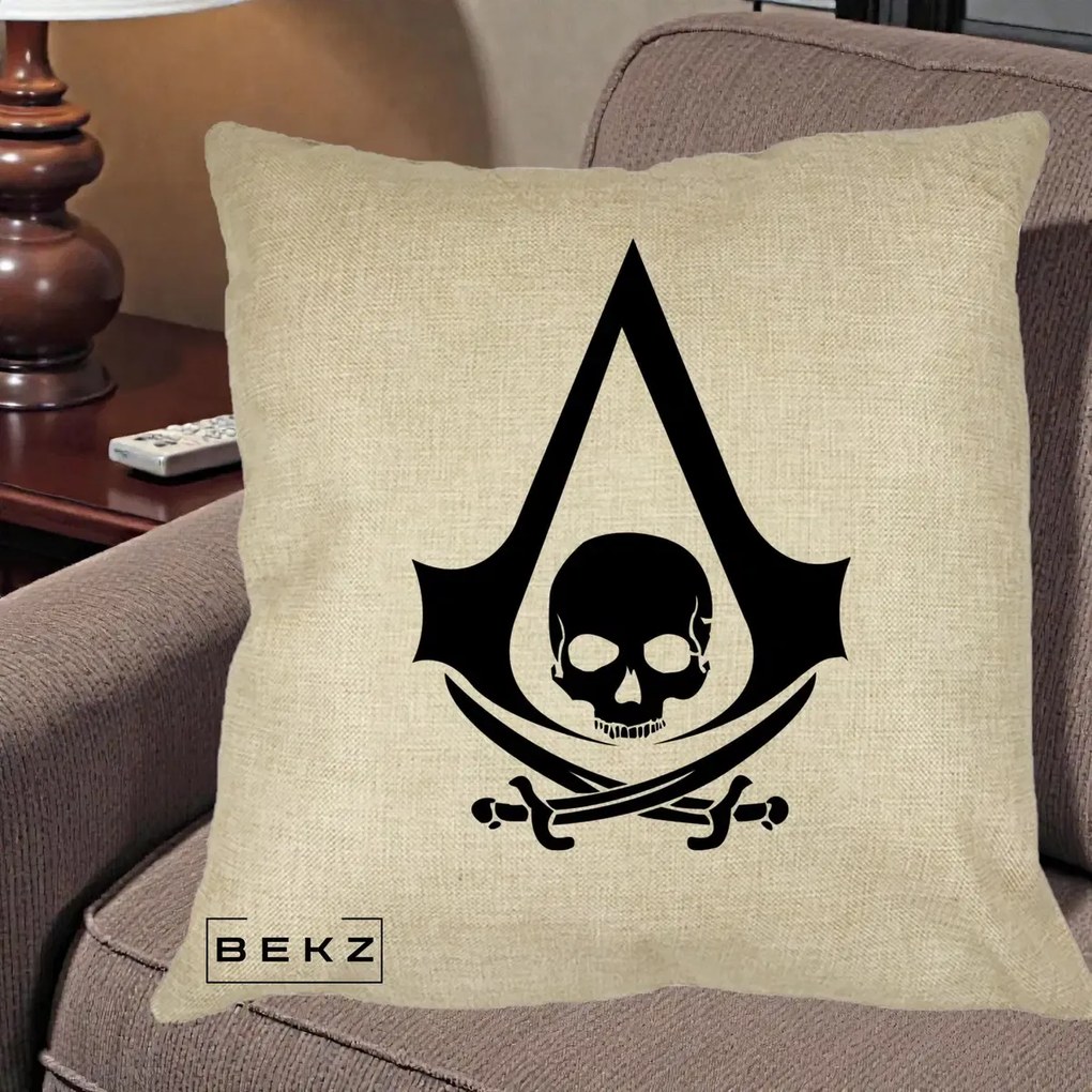 Perna Personalizata Assassin's Creed Black Flag Skull, 40x40 cm, Crem, Husa Detasabila, Perna Inclusa, BEKZ®