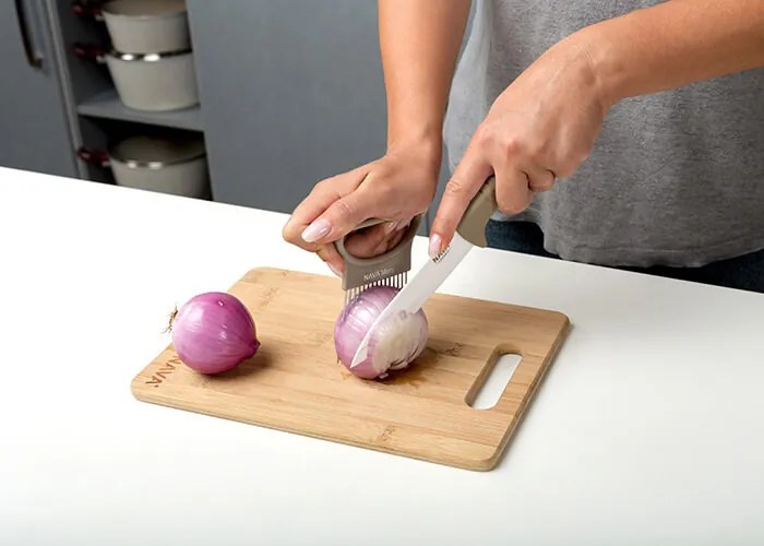 Ustensila din otel inoxidabil pentru taiat ceapa Misty NAVA NV 186 003