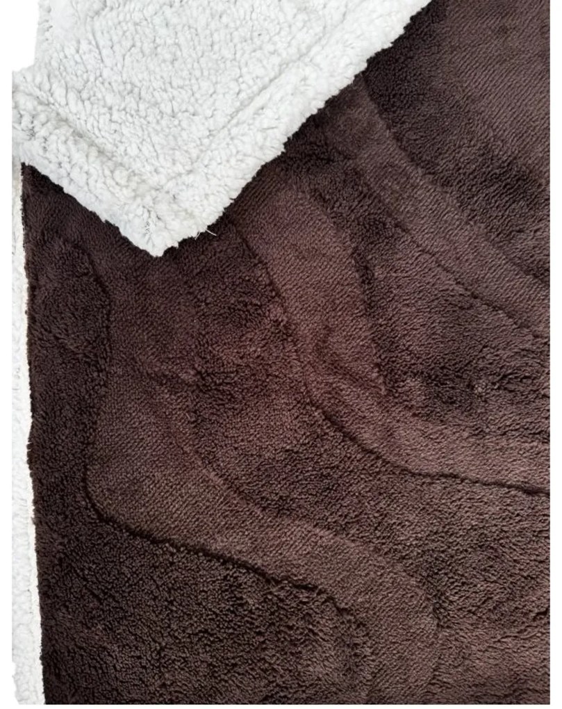 Patura luxoasa din microplus imitatie de miel NESTIVE maro inchis Dimensiuni: 150 x 200 cm