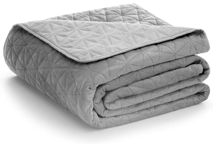 Cuvertură gri deschis matlasată din catifea 260x280 cm Laila – AmeliaHome