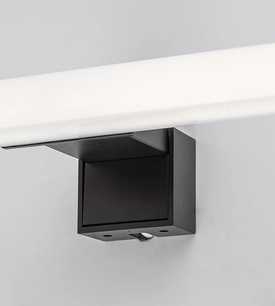 Aplica LED pentru baie protectie IP44 Oliro L-60cm