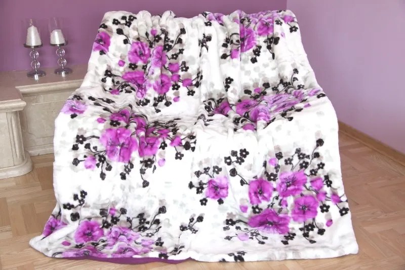 Pătură acrilică de lux modernă, albă, cu un model de flori szer. 160, dł. 210
