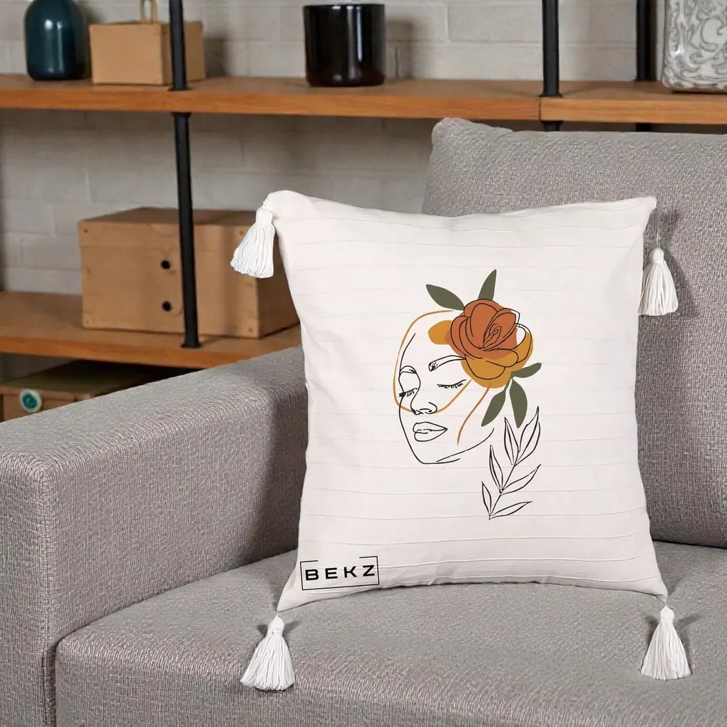 Perna Decorativa Portret Feminin Trandafir Ruginiu, 40x40 cm, Bej cu Franjuri, Husa Detasabila, Perna Inclusa, BEKZ®