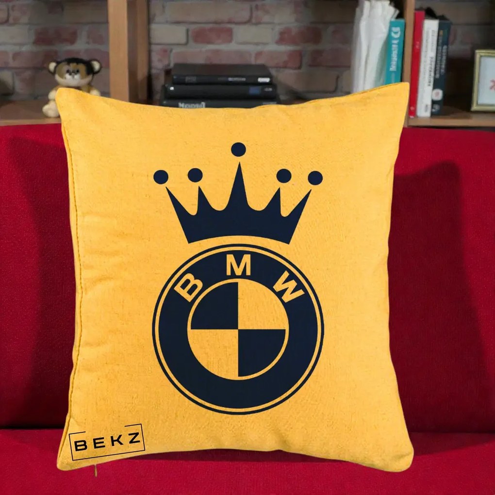 Perna Personalizata cu emblema BMW si Coroana, 40x40 cm, Galben, Husa Detasabila, Perna Inclusa, BEKZ®