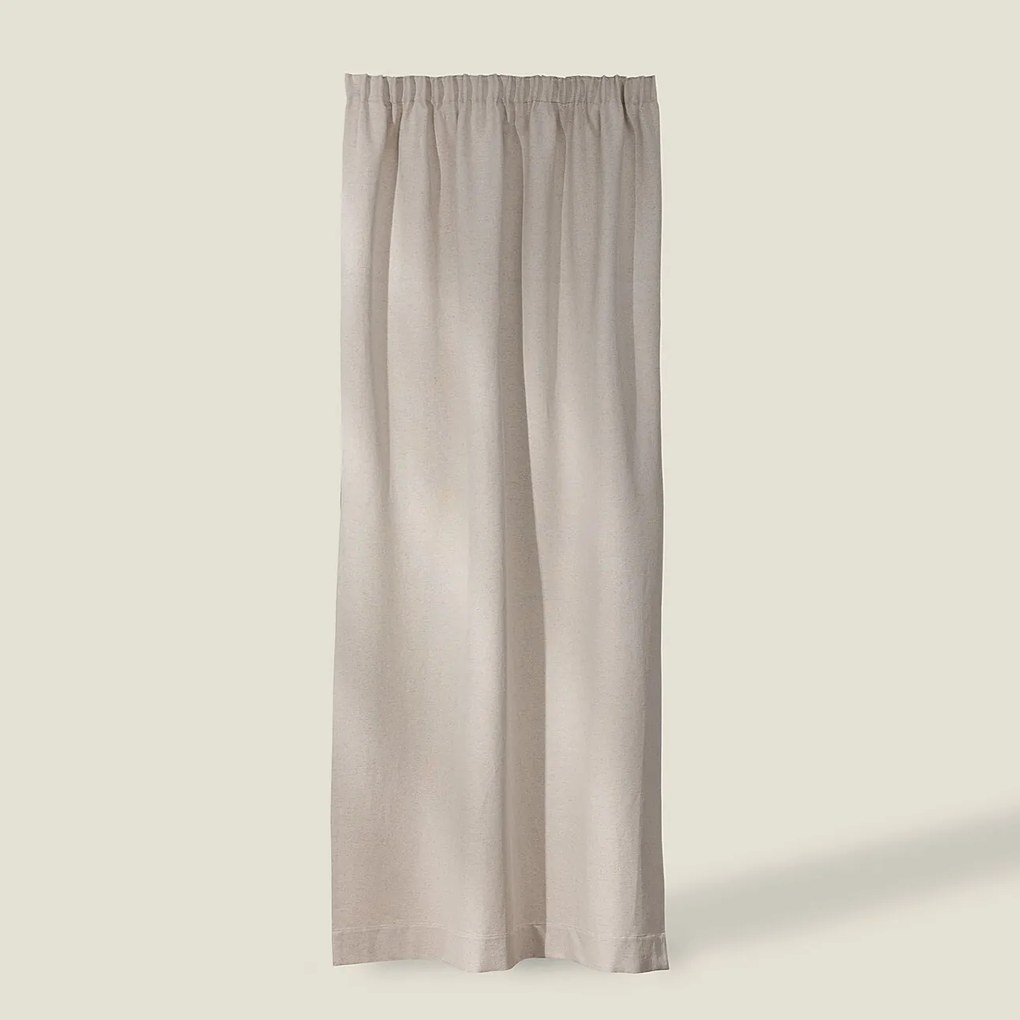 Perdea cu bandă de pliuri