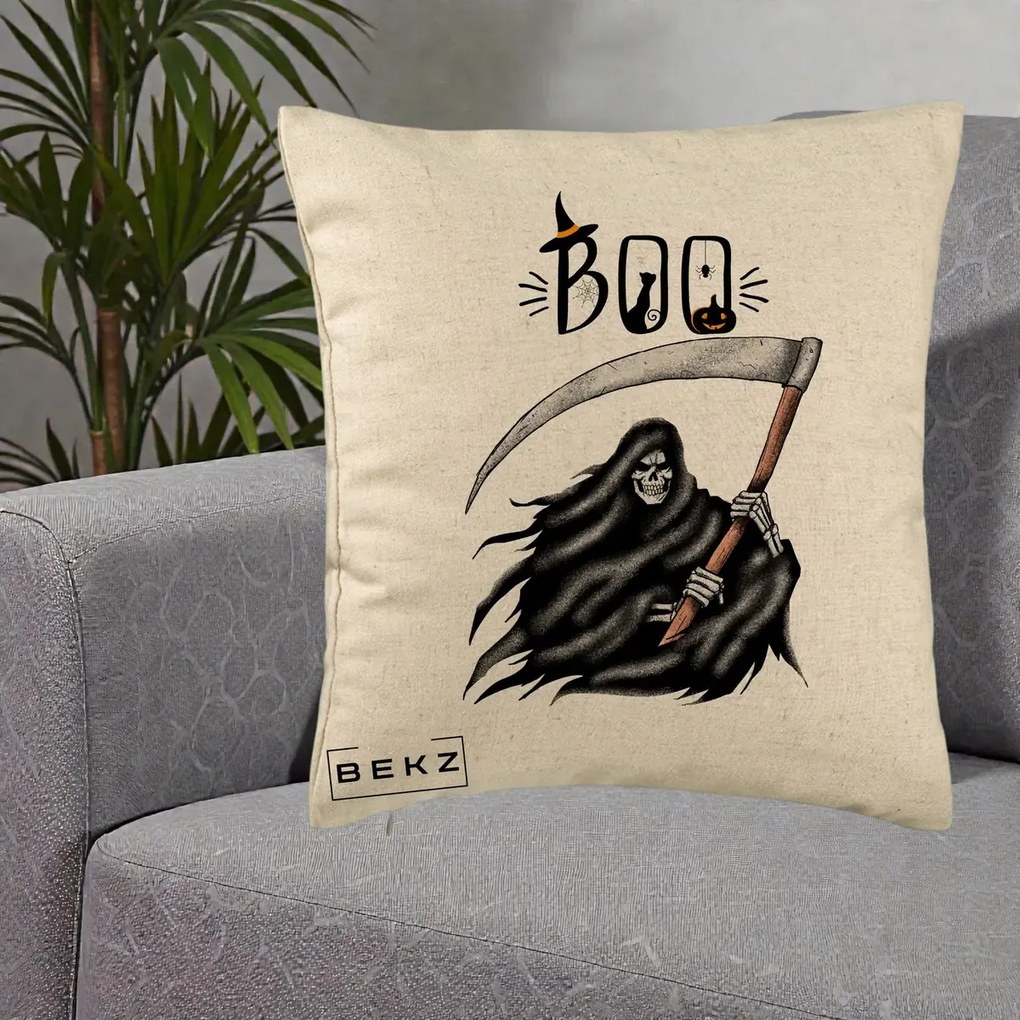 Perna Decorativa Halloween Boo Grim Reaper cu Coasa, 40x40 cm, Bej, Husa Detasabila, Perna Inclusa, BEKZ®