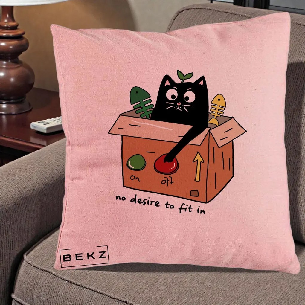 Perna Decorativa Pisica in Cutie No Desire to Fit In, 40x40 cm, Roz, Husa Detasabila, Perna Inclusa, BEKZ®
