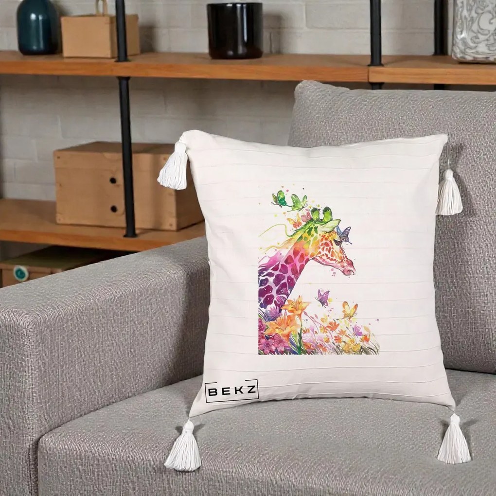 Perna Decorativa Girafa Curcubeu Acuarela, 40x40 cm, Bej cu Franjuri, Husa Detasabila, Perna Inclusa, BEKZ®