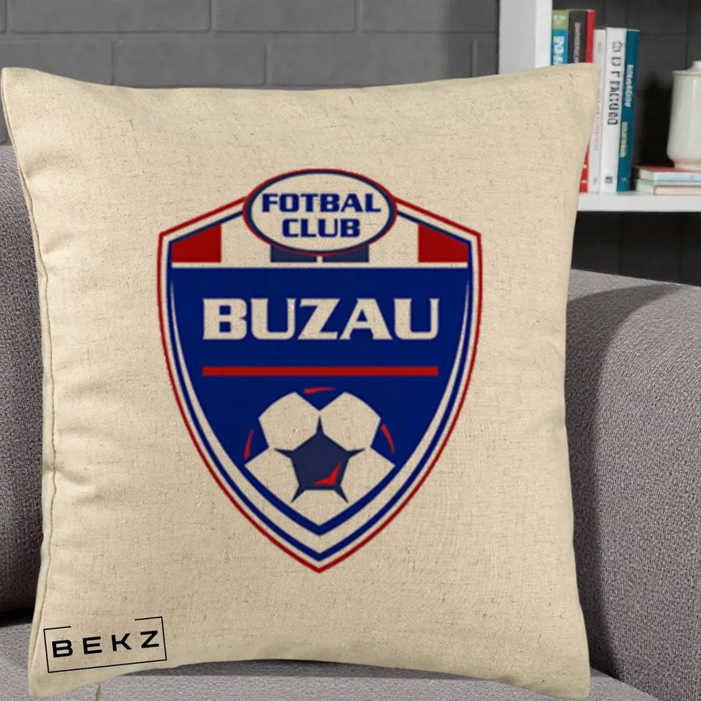 Perna Personalizata FC Buzau Fotbal, 40x40 cm, Bej, Husa Detasabila, Perna Inclusa, BEKZ®