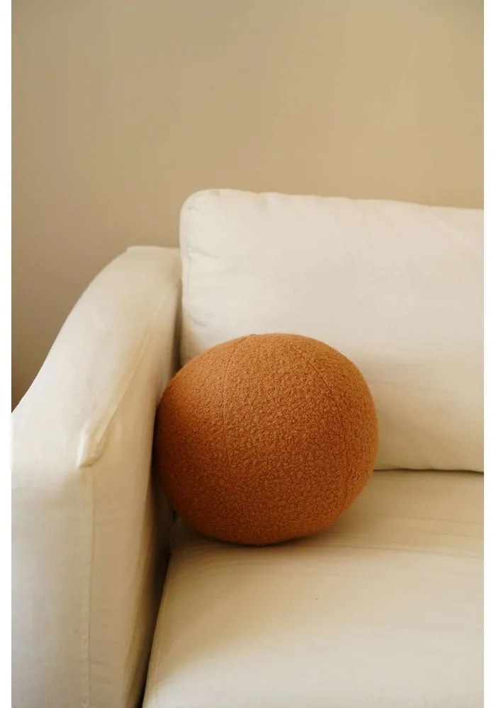 Pernă decorativă din material bouclé ø 25 cm Top – Mioli Decor