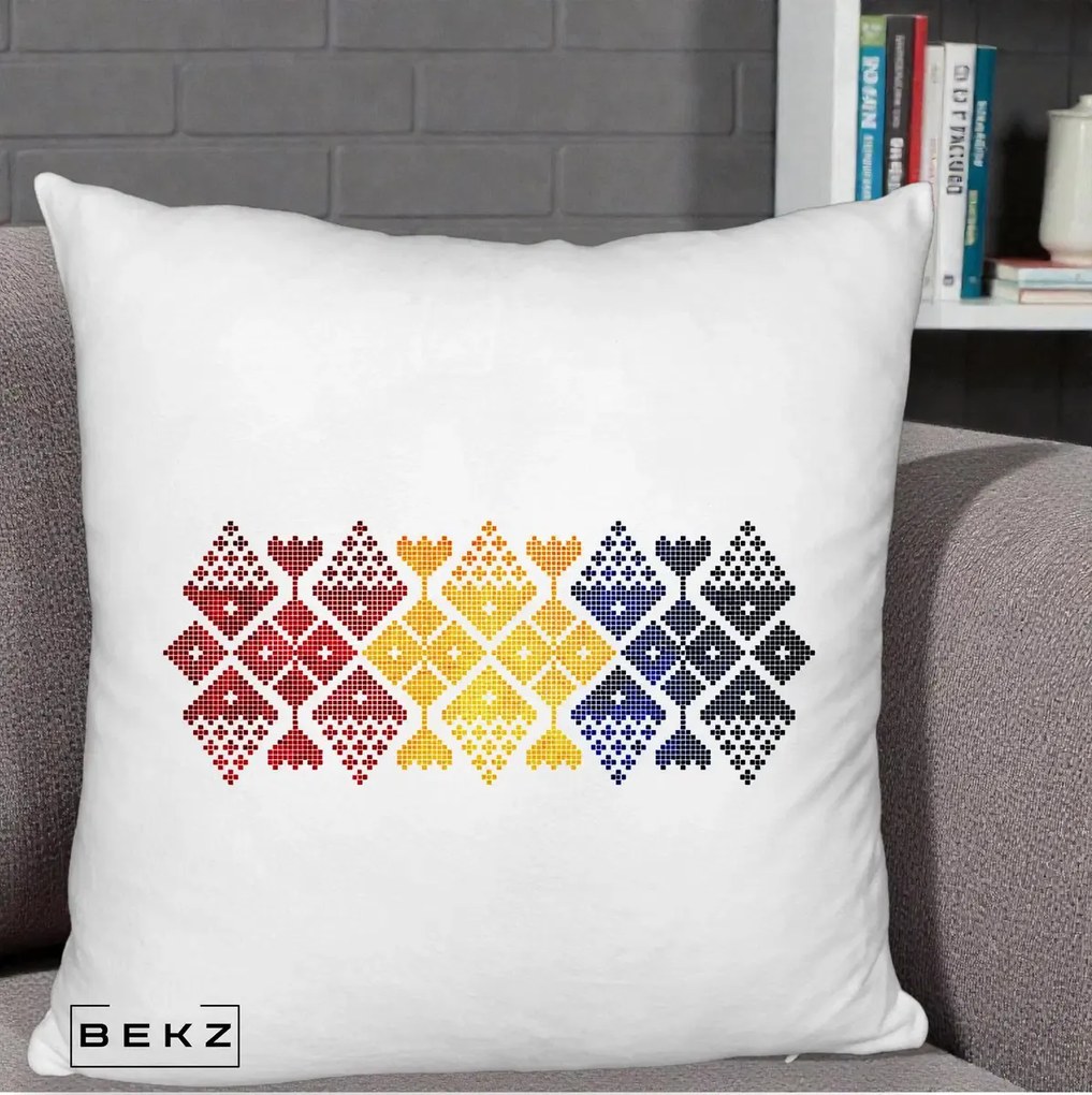 Perna Personalizata Motiv Tricolor Romanesc Broderie, 40x40 cm, Alb Pufos, Husa Detasabila, Perna Inclusa, BEKZ®