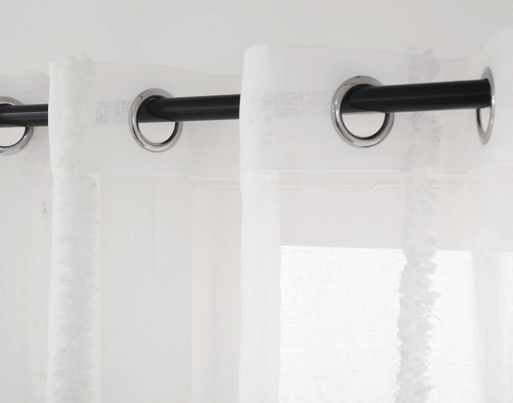 Draperie alba TASMA cu model 140x250 cm Agatat: Inele metalice
