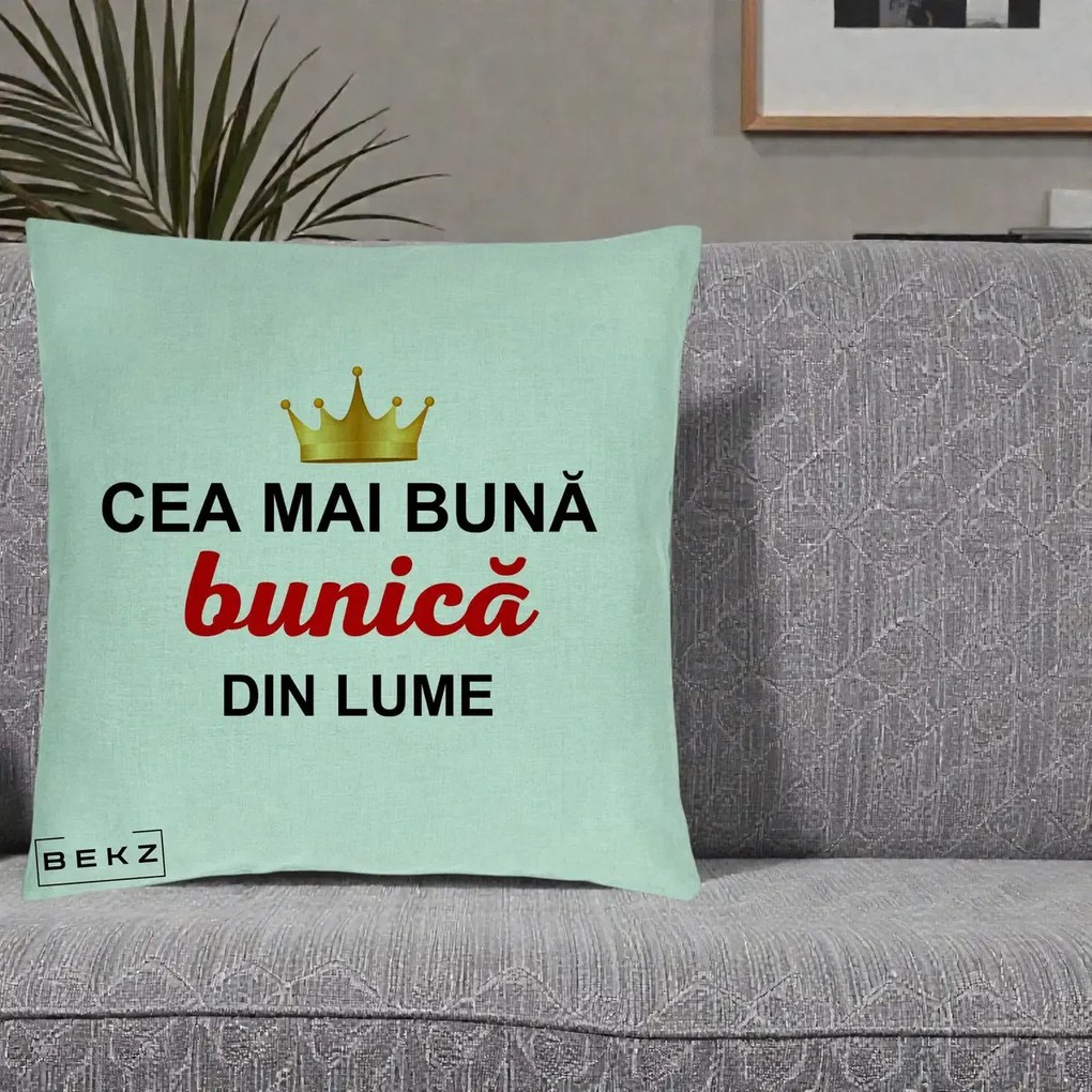 Cadou pentru Bunica - Perna Personalizata Cea Mai Buna Bunica Din Lume Coroana Aurie, 40x40 cm, Verde Menta, Husa Detasabila, Perna Inclusa, BEKZ®