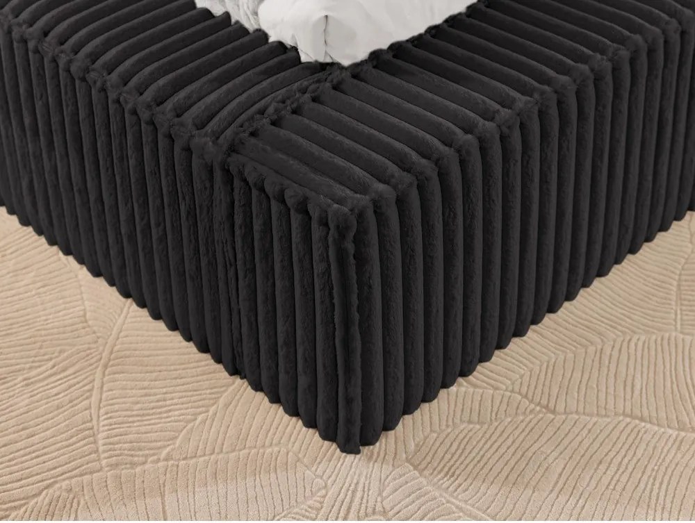 Pat matrimonial negru tapițat cu spațiu de depozitare cu somieră 200x200 cm Cloe – Ropez