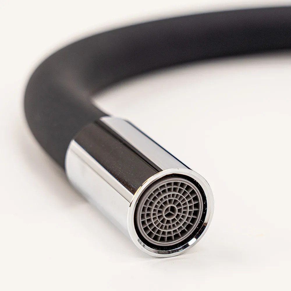 Robinet mixer pentru chiuvetă cu piedestal Corin cu gura de scurgere flexibilă negru