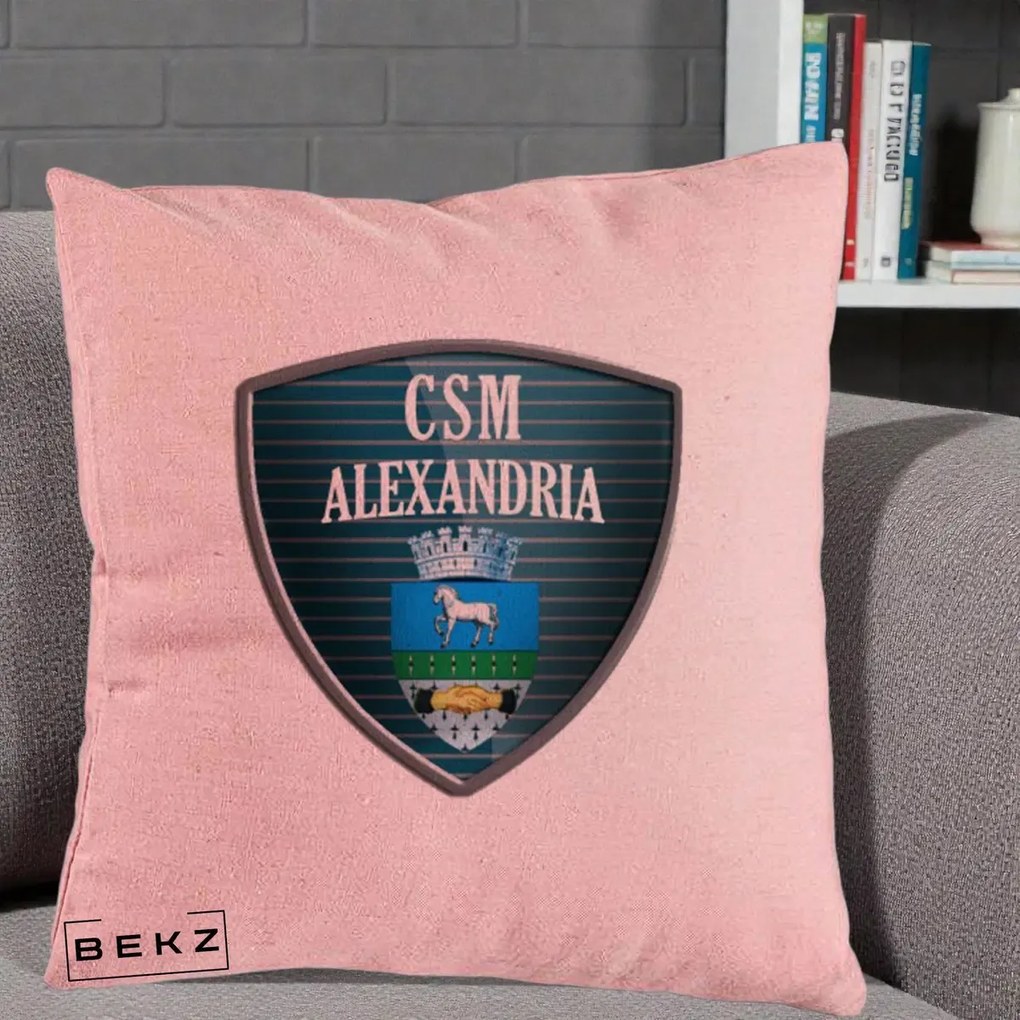 Perna Personalizata CSM Alexandria Fotbal, 40x40 cm, Roz, Husa Detasabila, Perna Inclusa, BEKZ®