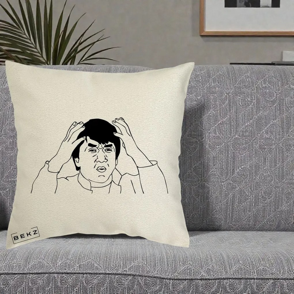 Perna Decorativa Jackie Chan WTF, 40x40 cm, Ecru, Husa Detasabila, Perna Inclusa, BEKZ®