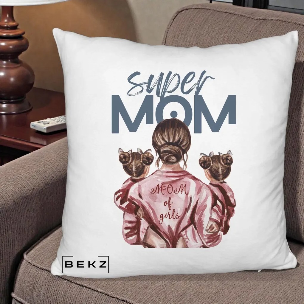 Cadou pentru Mama - Perna Personalizata Super Mom of Girls Mama cu Gemene, 40x40 cm, Alb Pufos, Husa Detasabila, Perna Inclusa, BEKZ®
