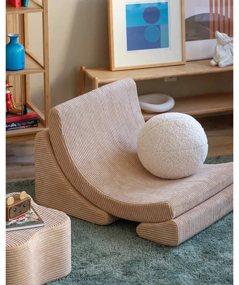 Fotoliu de copii maro deschis cu tapițerie din catifea reiată Moon – Wigiwama